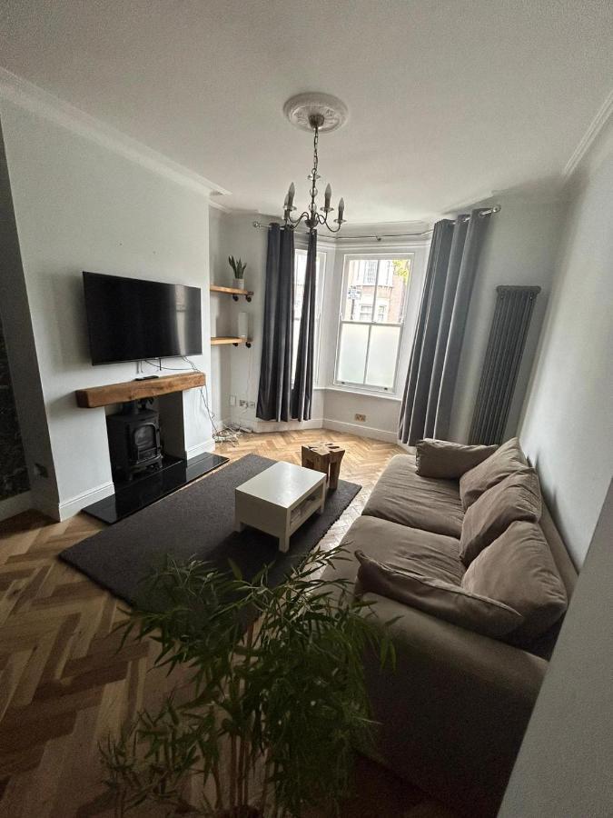 Contemporary 3 Bed House With Spacious Garden Close To Stratford & Canary Wharf Лондон Екстериор снимка
